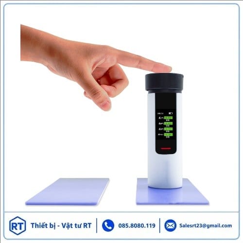 Máy So Màu DS-01 CHNSpec là thiết bị đo màu cầm tay chuyên dụng cho ngành sơn, nhựa, mực in và bao bì. Thiết bị giúp kiểm tra sai lệch màu ΔE, đánh giá độ đồng nhất màu sắc và kiểm soát chất lượng sản phẩm với độ chính xác cao. Thiết kế nhỏ gọn, thao tác đơn giản cùng khả năng hiển thị kết quả trực tiếp giúp DS-01 trở thành giải pháp hiệu quả cho phòng QC và dây chuyền sản xuất.